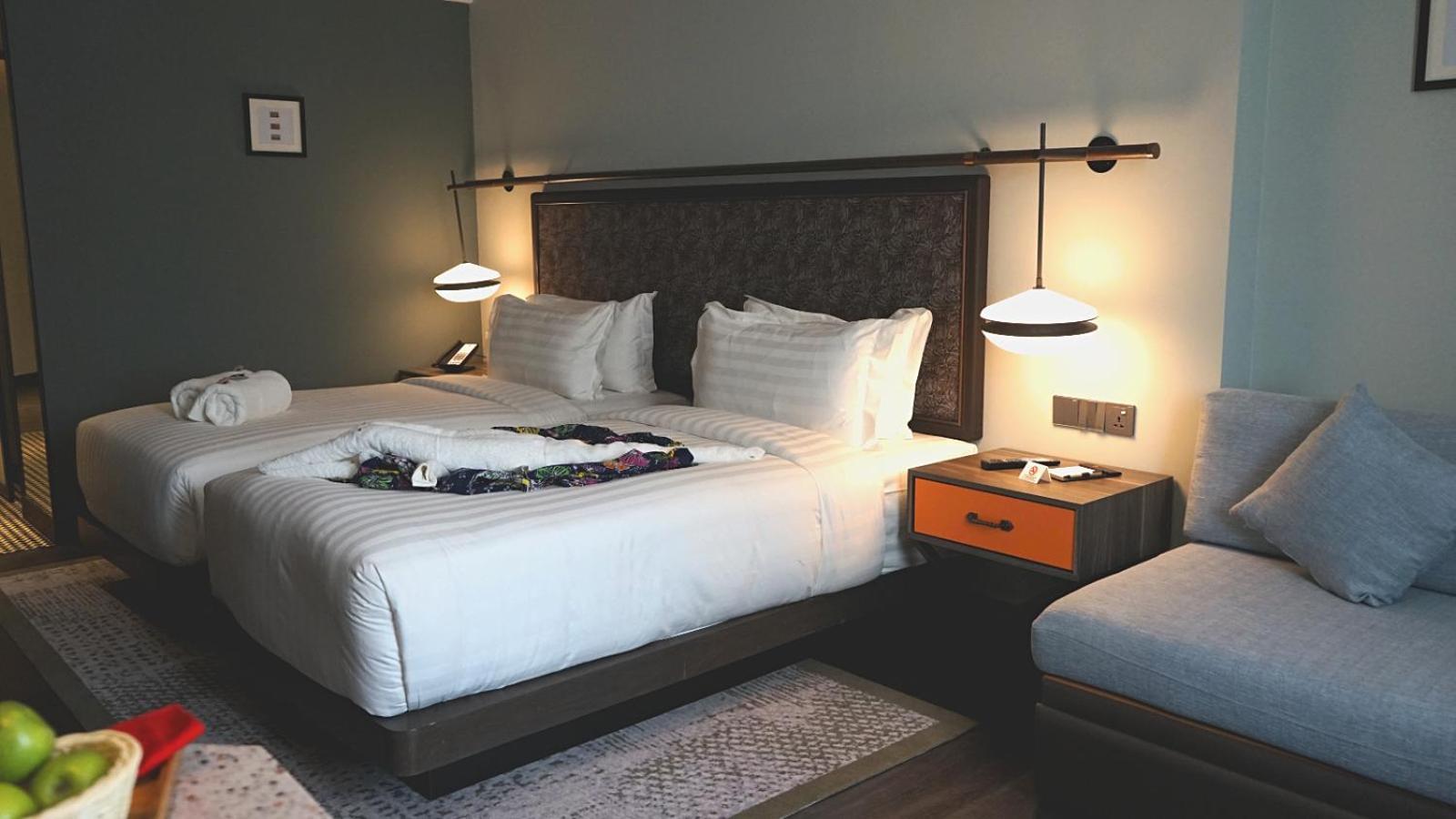 ホテル The George Penang By The Crest Collection ジョージタウン エクステリア 写真 A room at the hotel